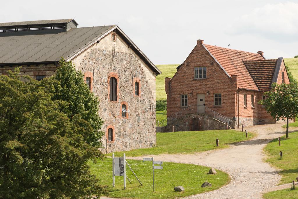 Hotel Schloss & Gut Ulrichshusen Buitenkant foto